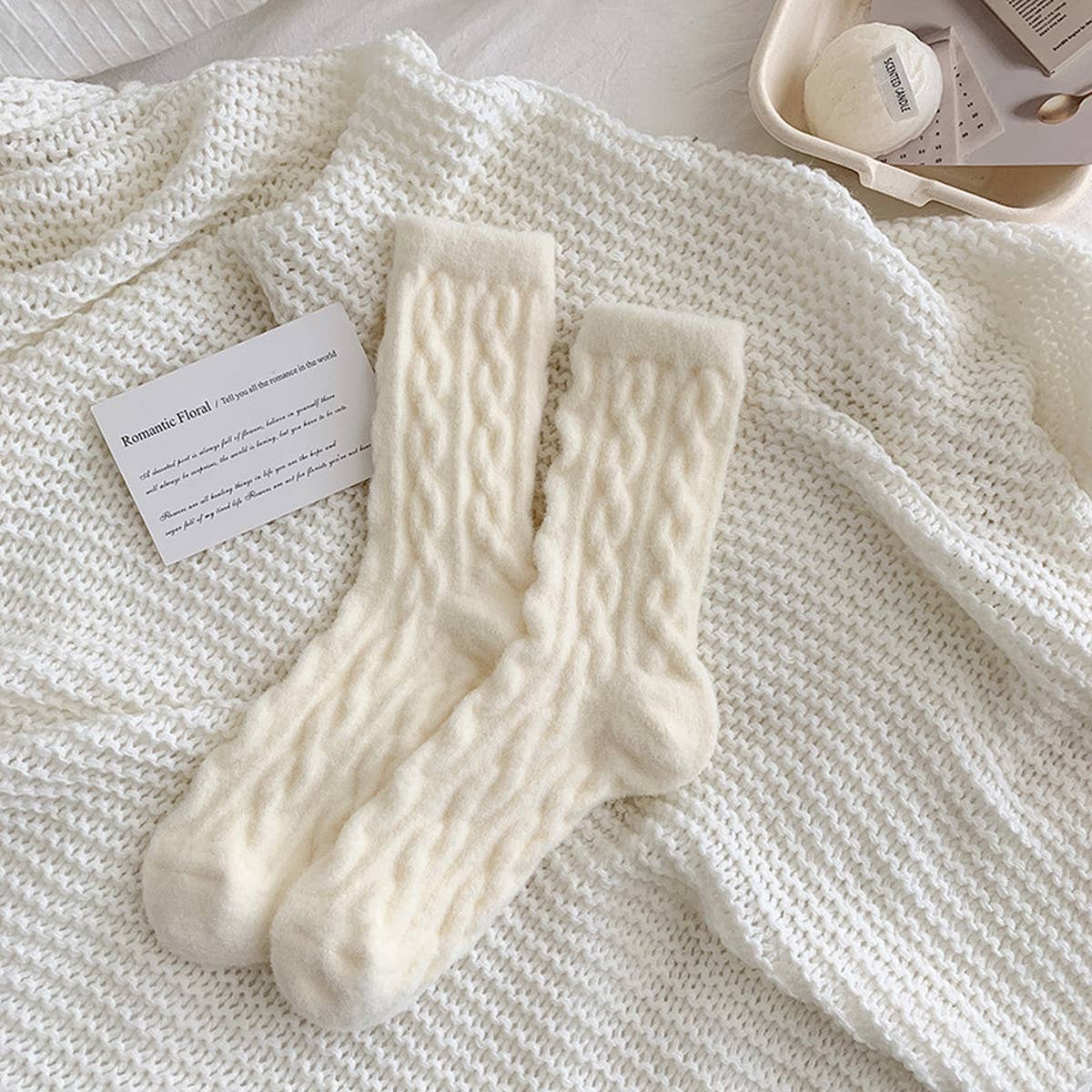 COZY THICK PLUSH HEMP PATTERN SOCKS