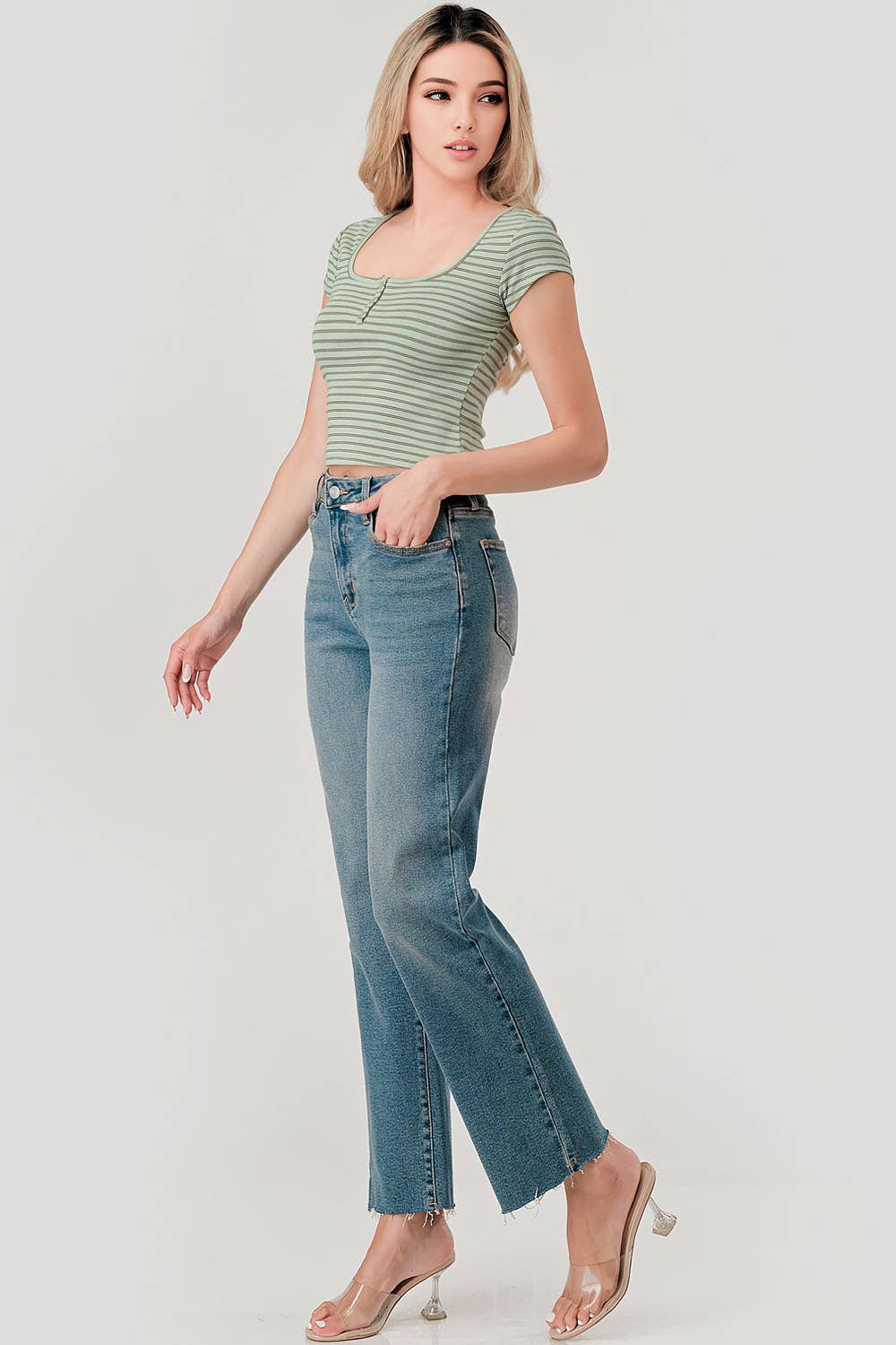 T.Dark Wash - Hi-Rise Raw Hem Cowboy Straight Fit