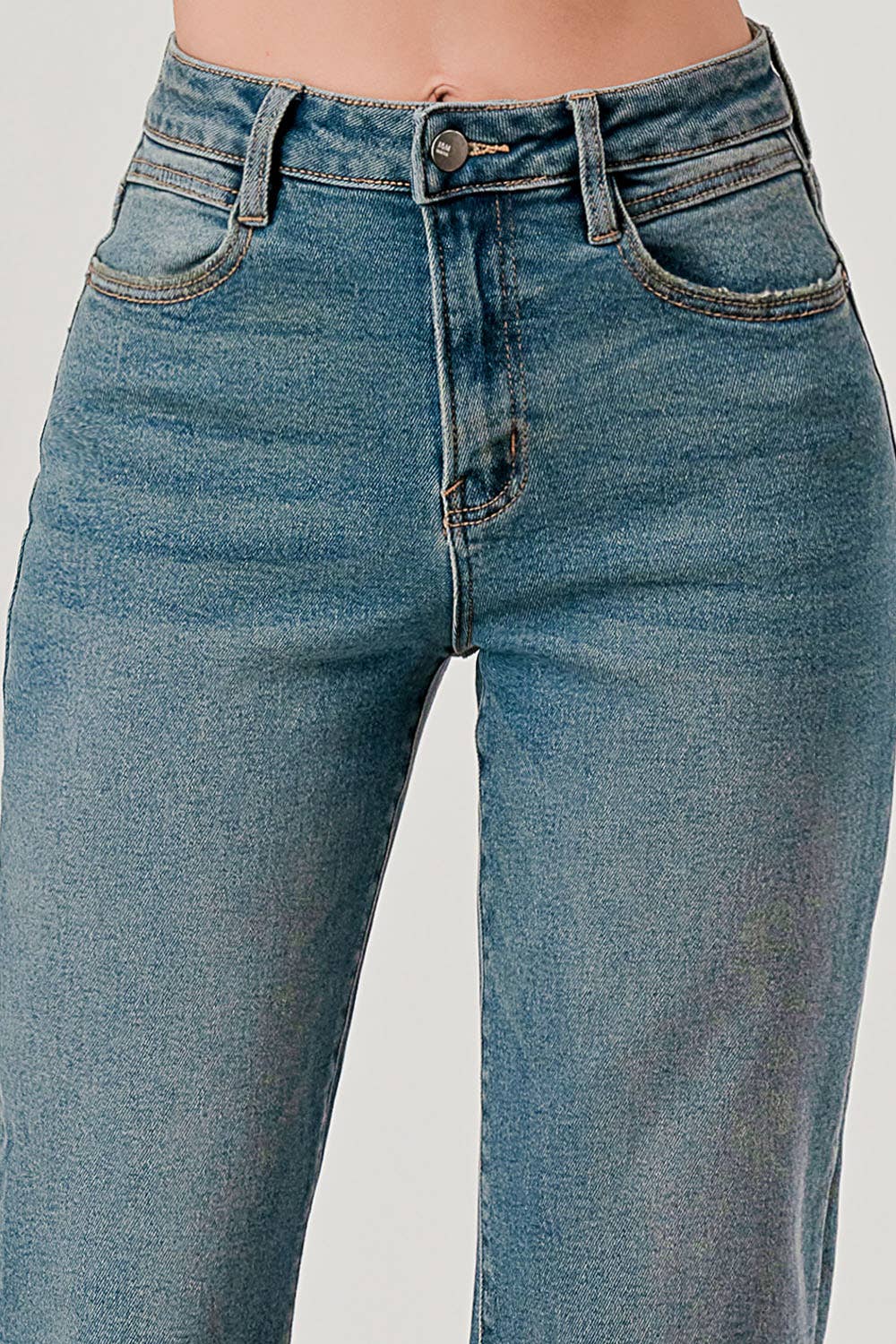 T.Dark Wash - Hi-Rise Raw Hem Cowboy Straight Fit