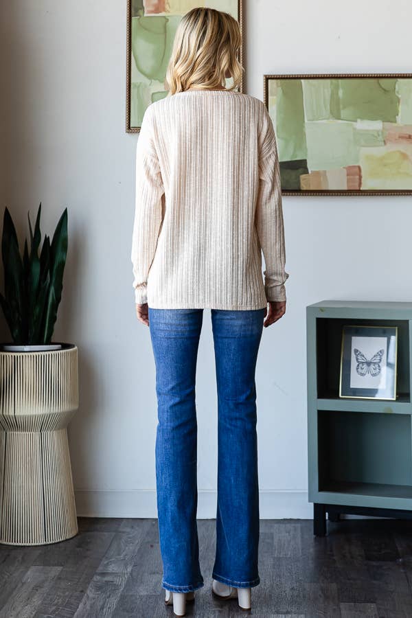 Textured V-Neck Women's Knit Top with Front Pocket