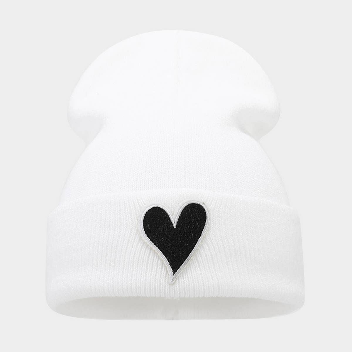 WINTER SIMPLE HEART PATCH KNITTED HAT