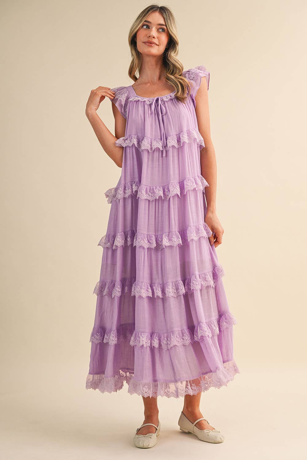 TIERED LACE TRIM FLOWY MAXI DRESS