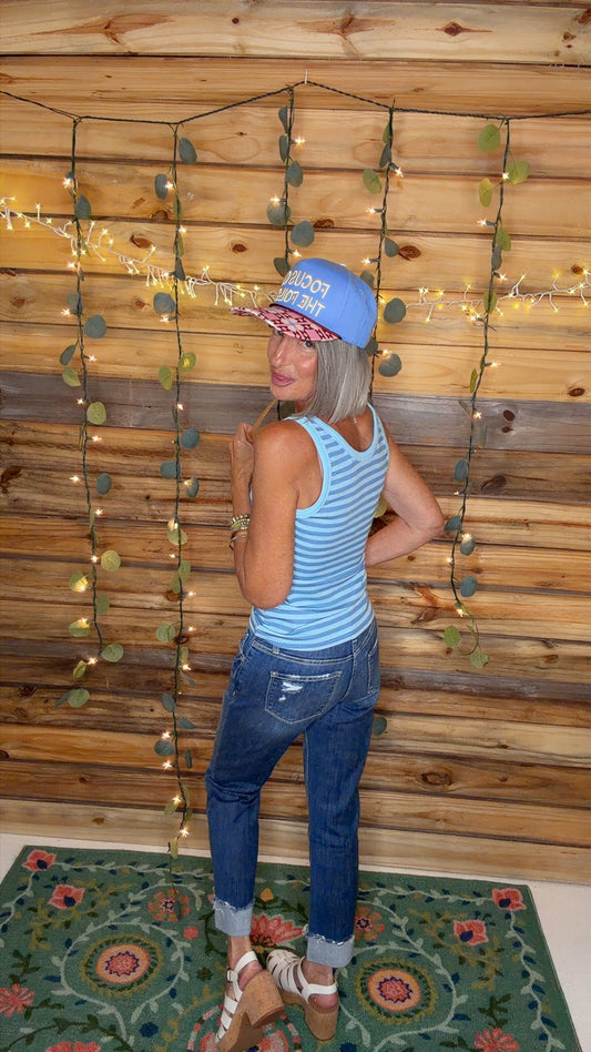 MID RISE CUFFED BOYFRIEND JEANS