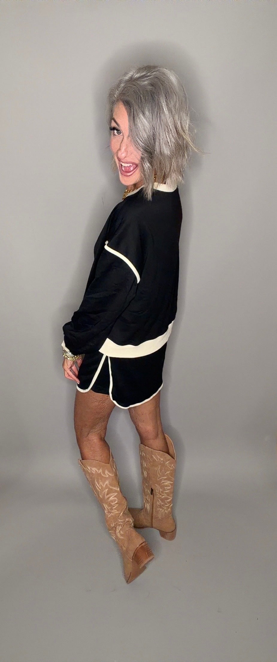 Black Color Contrast Loose Pullover and Lace-up Waist Skort Set