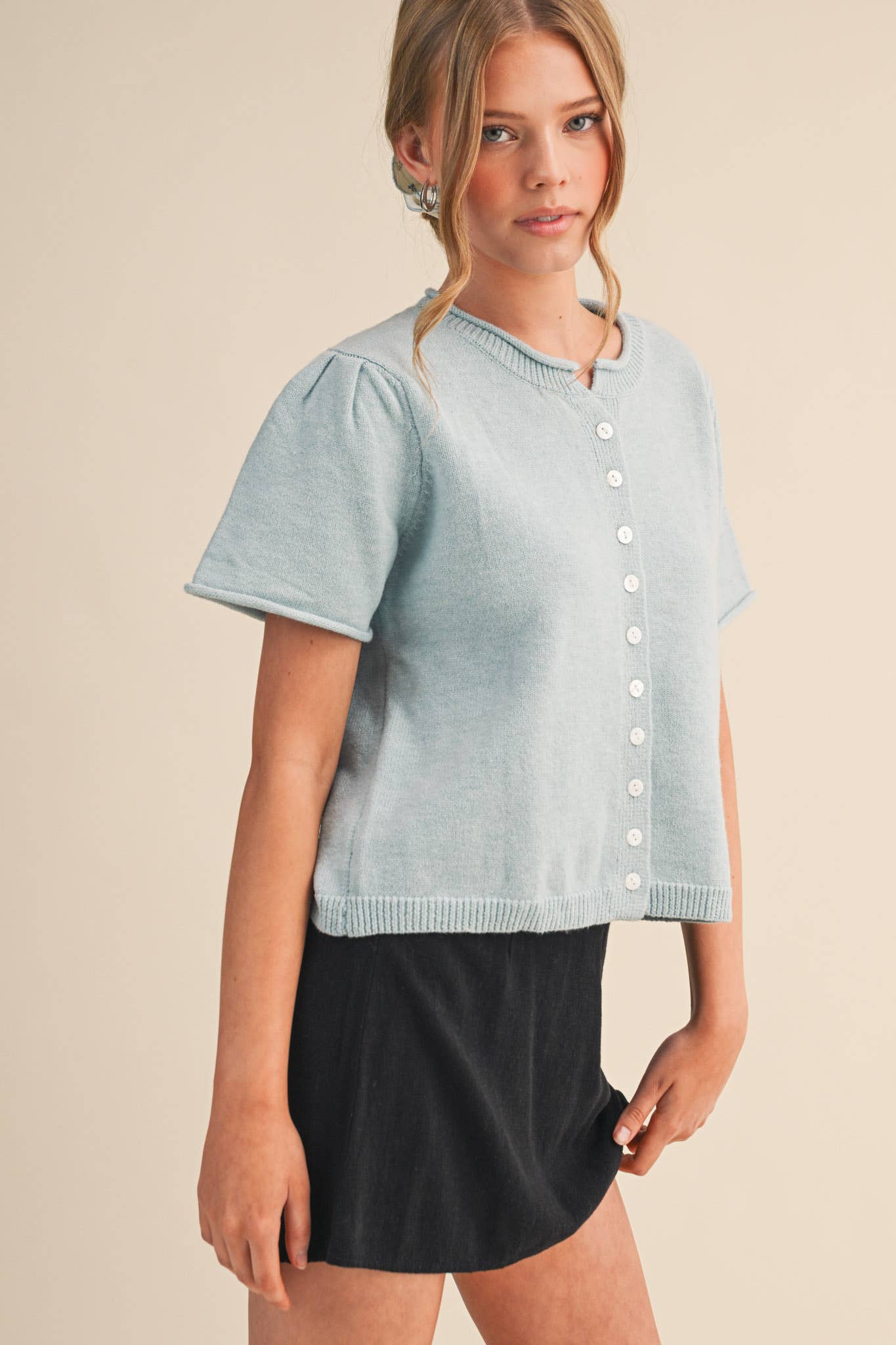SHORT SLEEVE SWEATER CARDIGAN