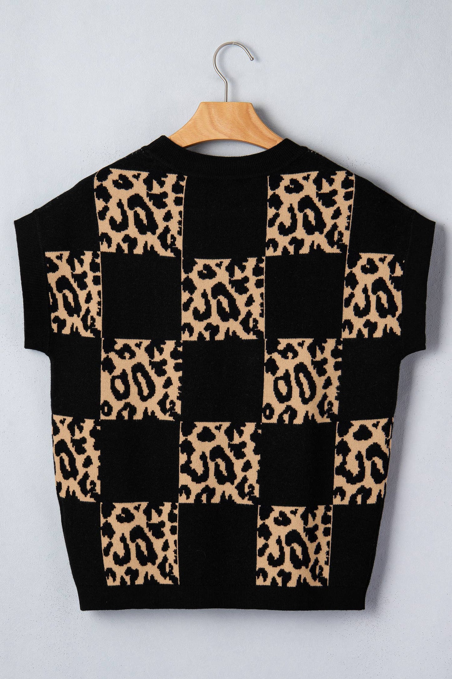 66Plus Size Leopard Checkerboard Short Sleeve Sweater