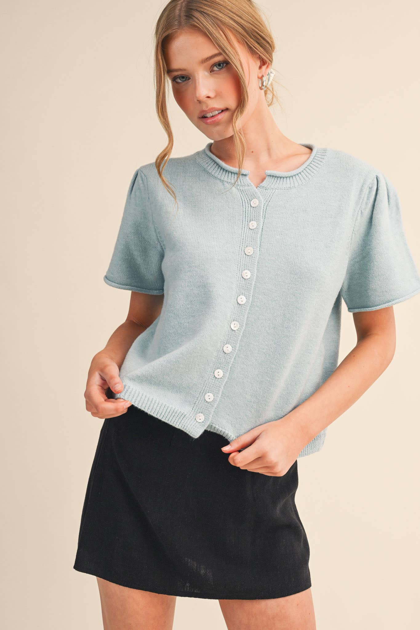 SHORT SLEEVE SWEATER CARDIGAN