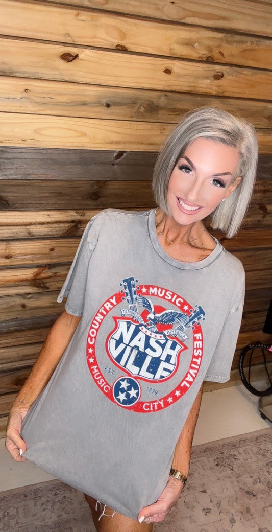 NASHVILLE MUSIC CITY OVERSIZED GRAPHIC TEE