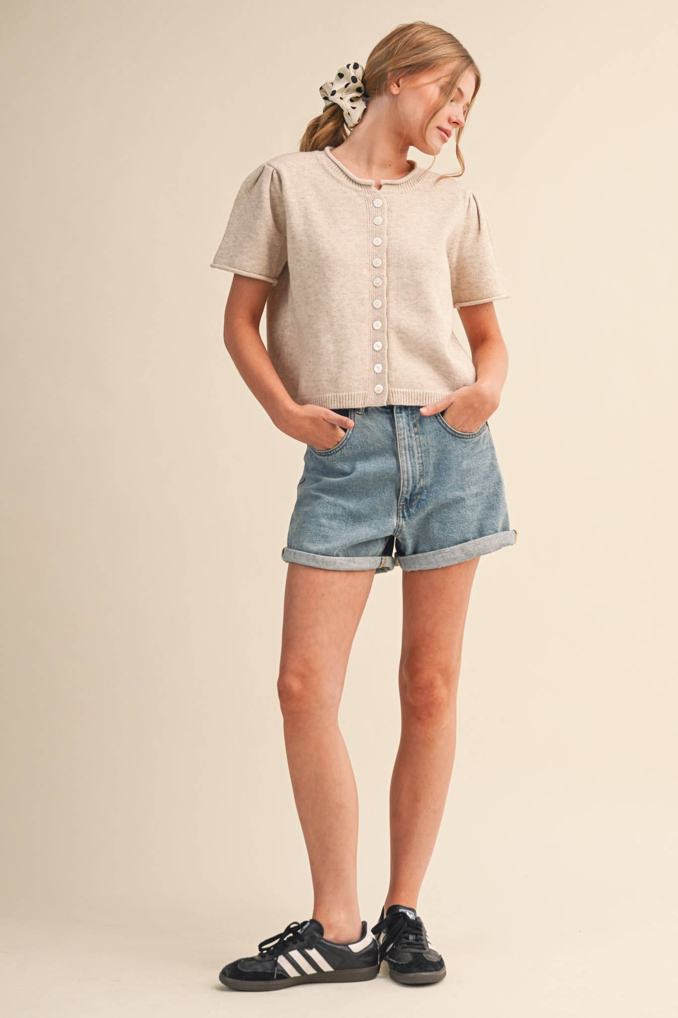 SHORT SLEEVE SWEATER CARDIGAN