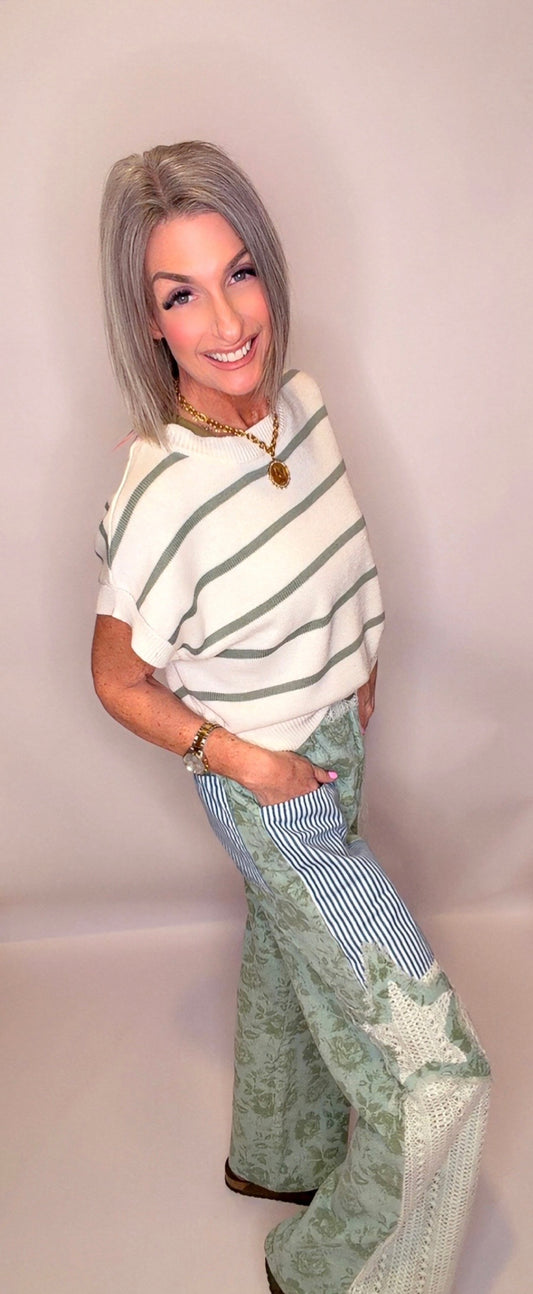 FLORAL STAR PATCH DETAIL WASHED PANTS