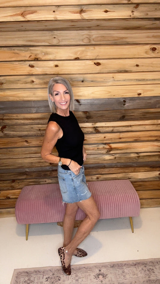 HUT7340-Stretchy Basic Ribbed Sleeveless Crew Neck Top