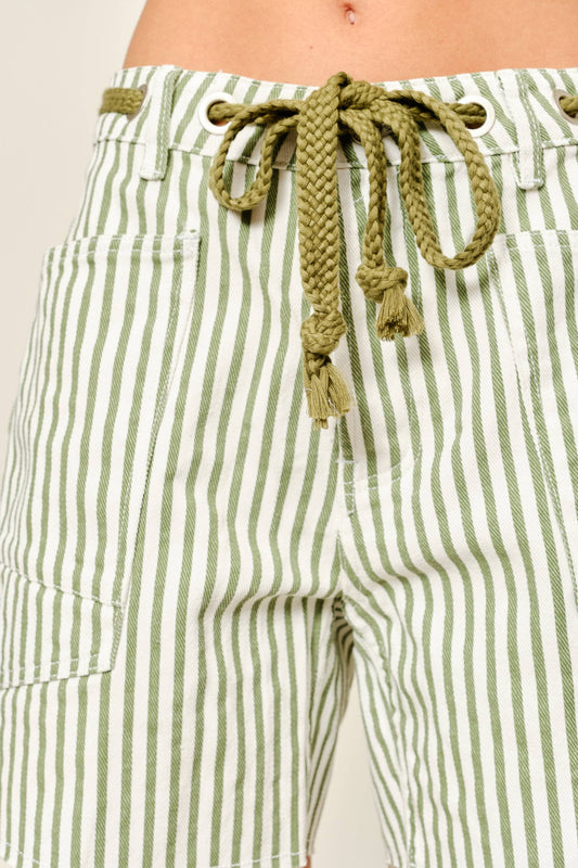 VINTAGE WASHED BARREL DENIM SHORTS W/GROMMET WAIST