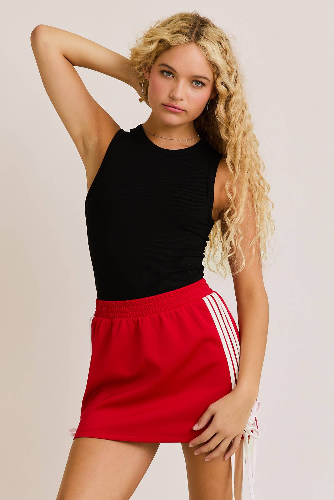 ROUND NECK SLEEVELESS BODYSUIT