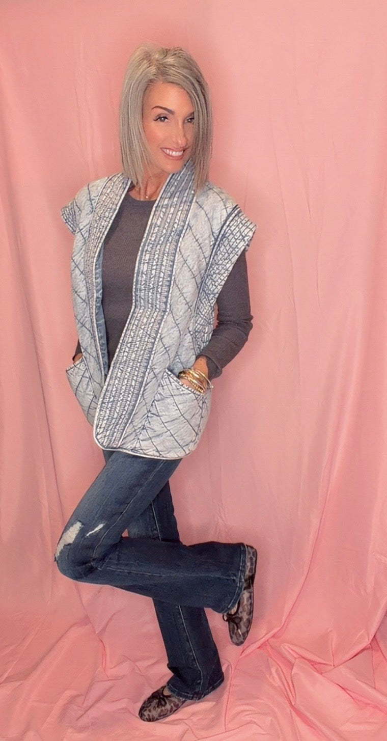 WASHED DENIM QUILTED SHAWL VEST