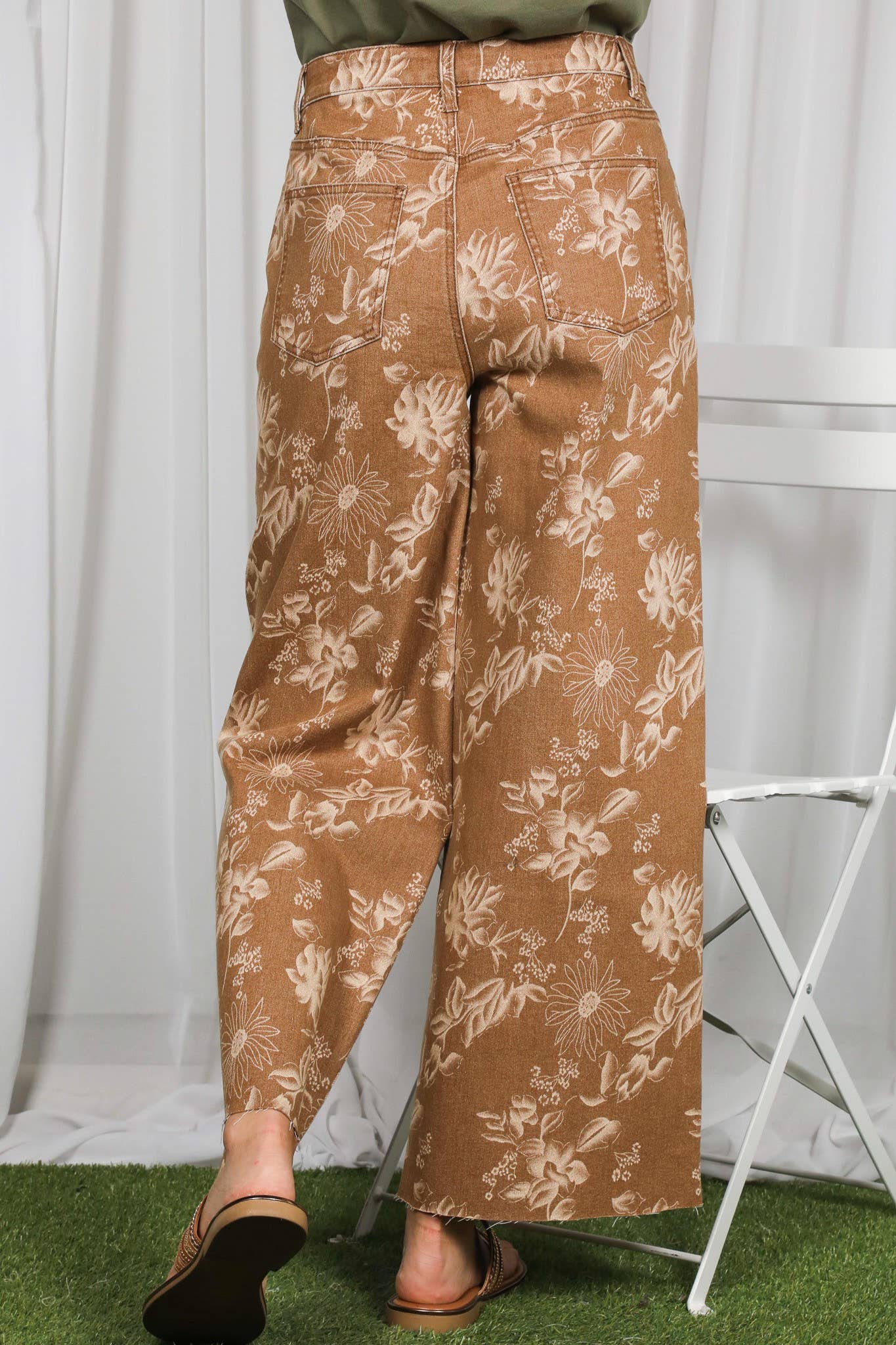 Floral Straight Leg Washed Denim Span Ankle Pants
