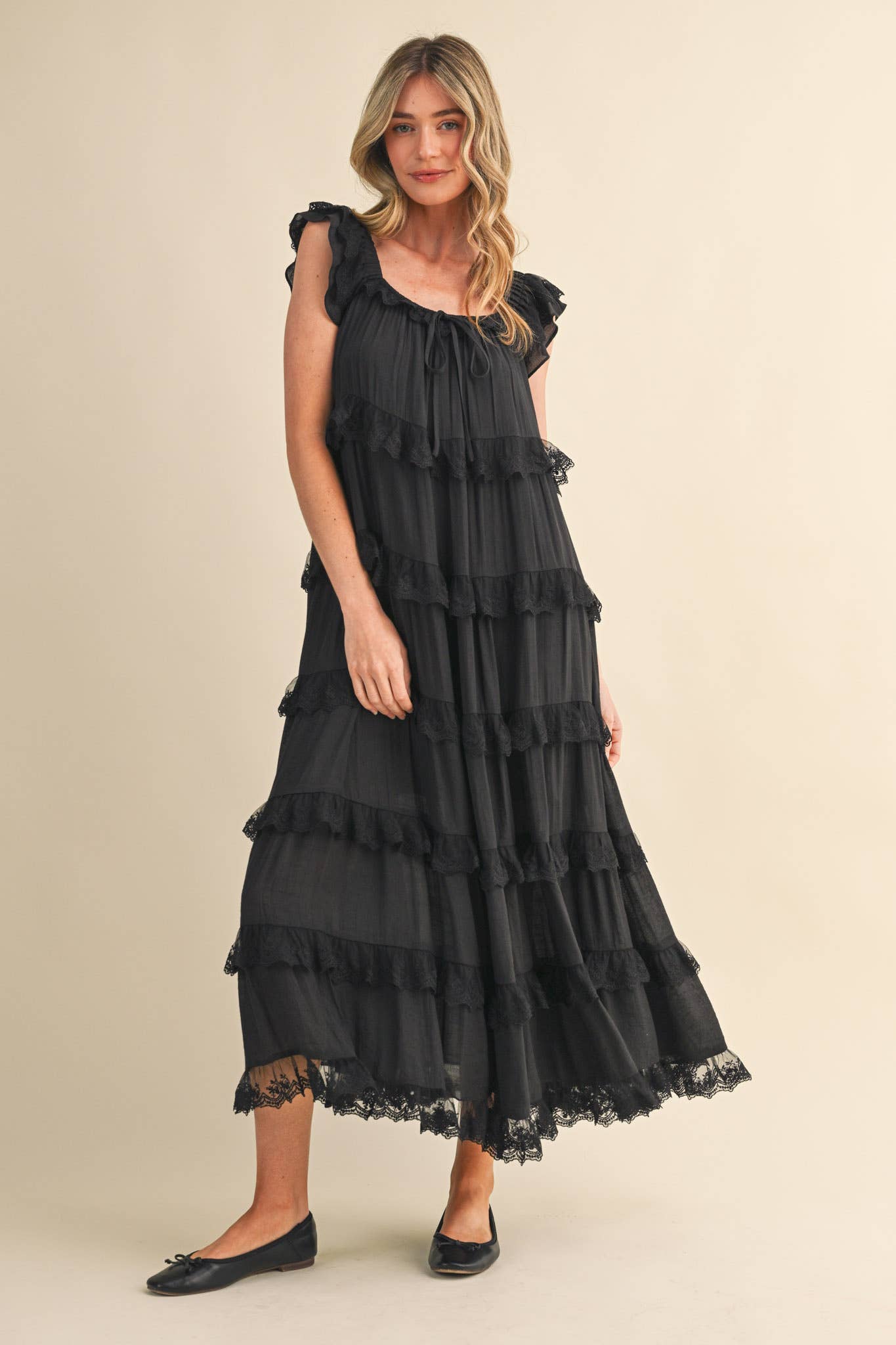 TIERED LACE TRIM FLOWY MAXI DRESS