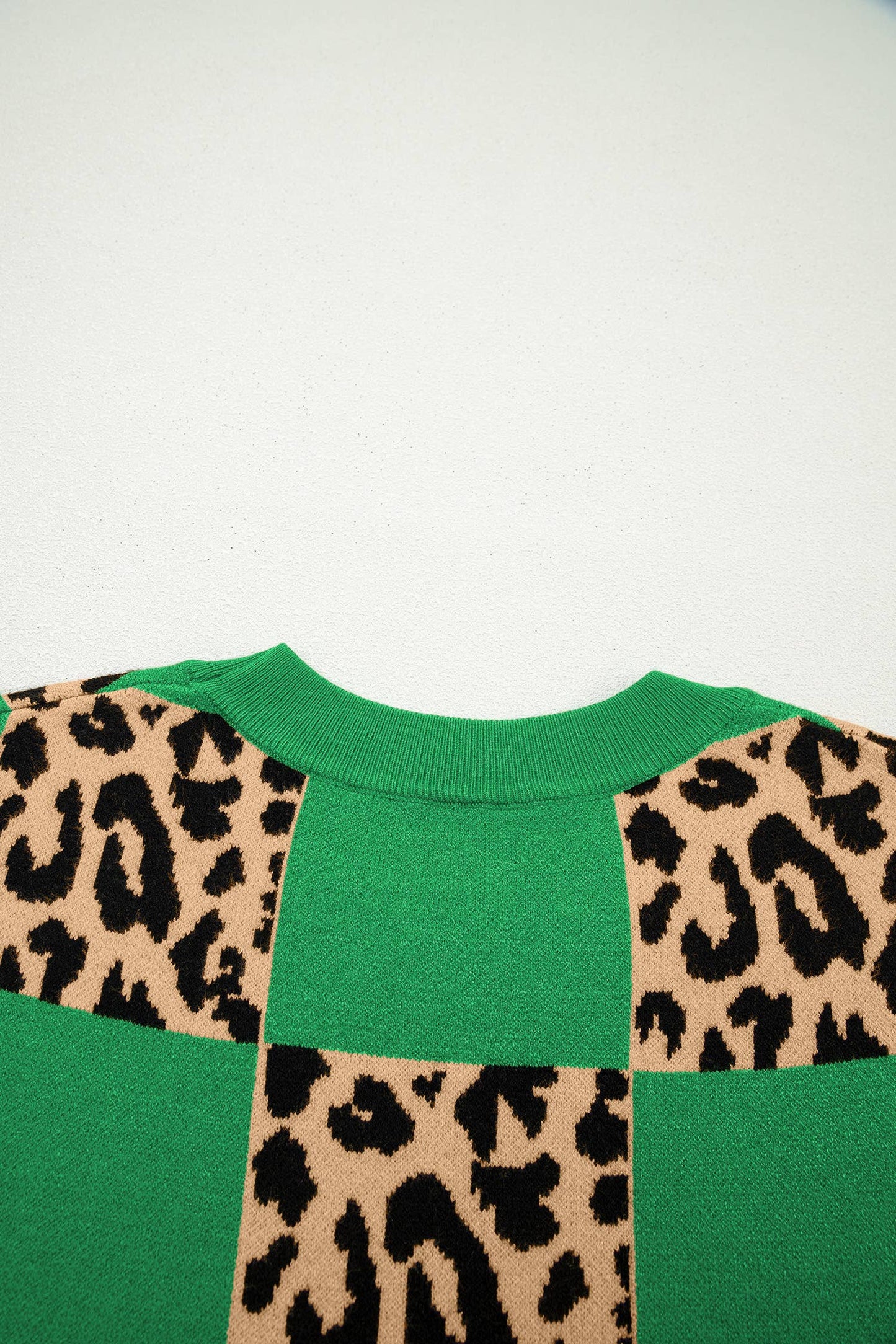 66Plus Size Leopard Checkerboard Short Sleeve Sweater