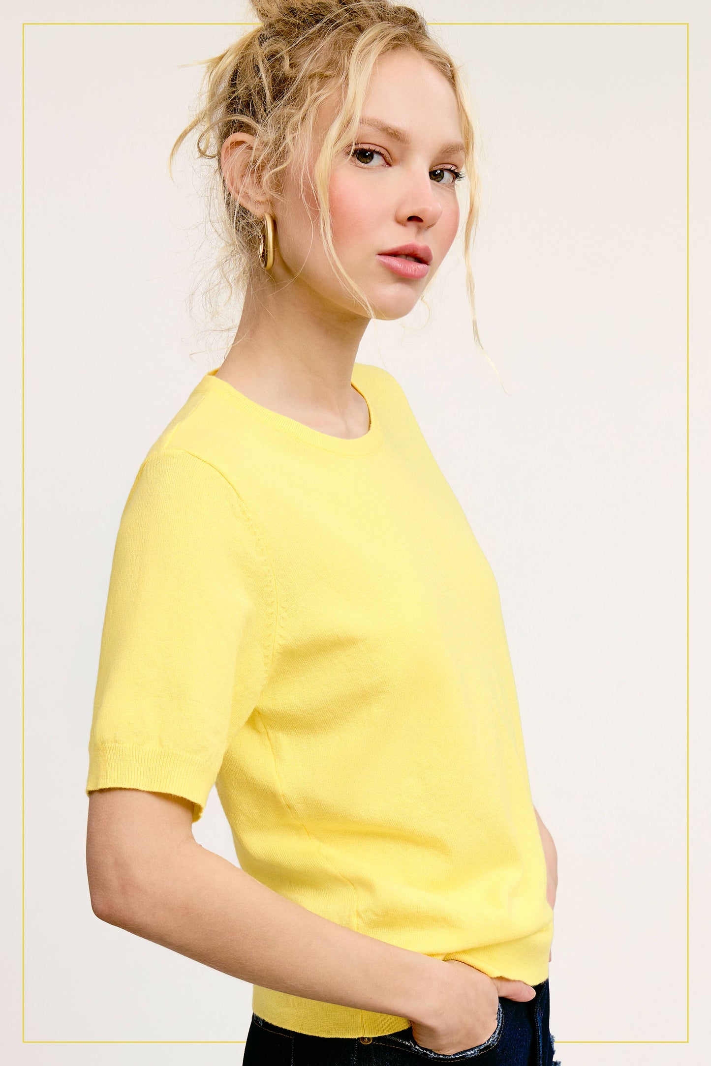 Soft Short Puffy Sleeve Basic Stretchy Knit Top