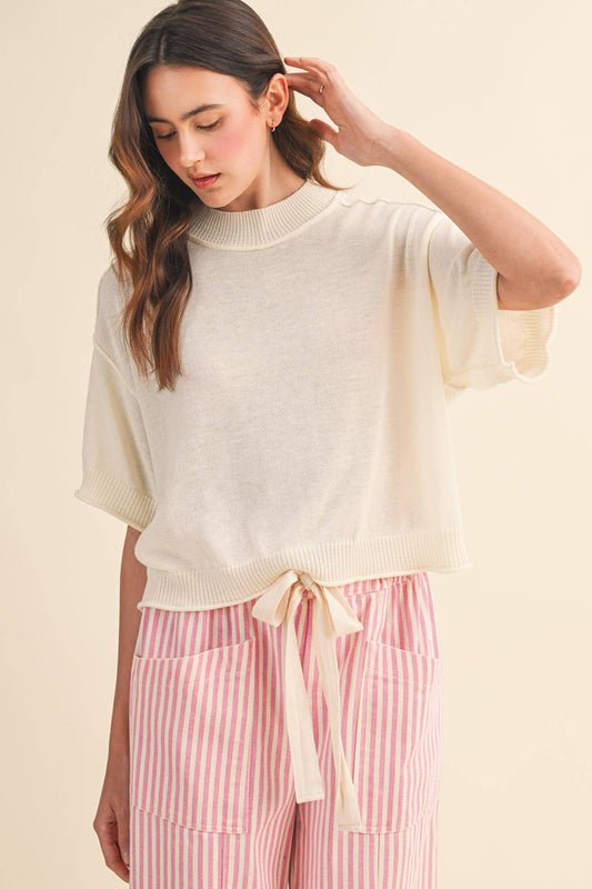 LIGHTWEIGHT KNIT MOCK NECK SHORT SLEEVE SWEATER