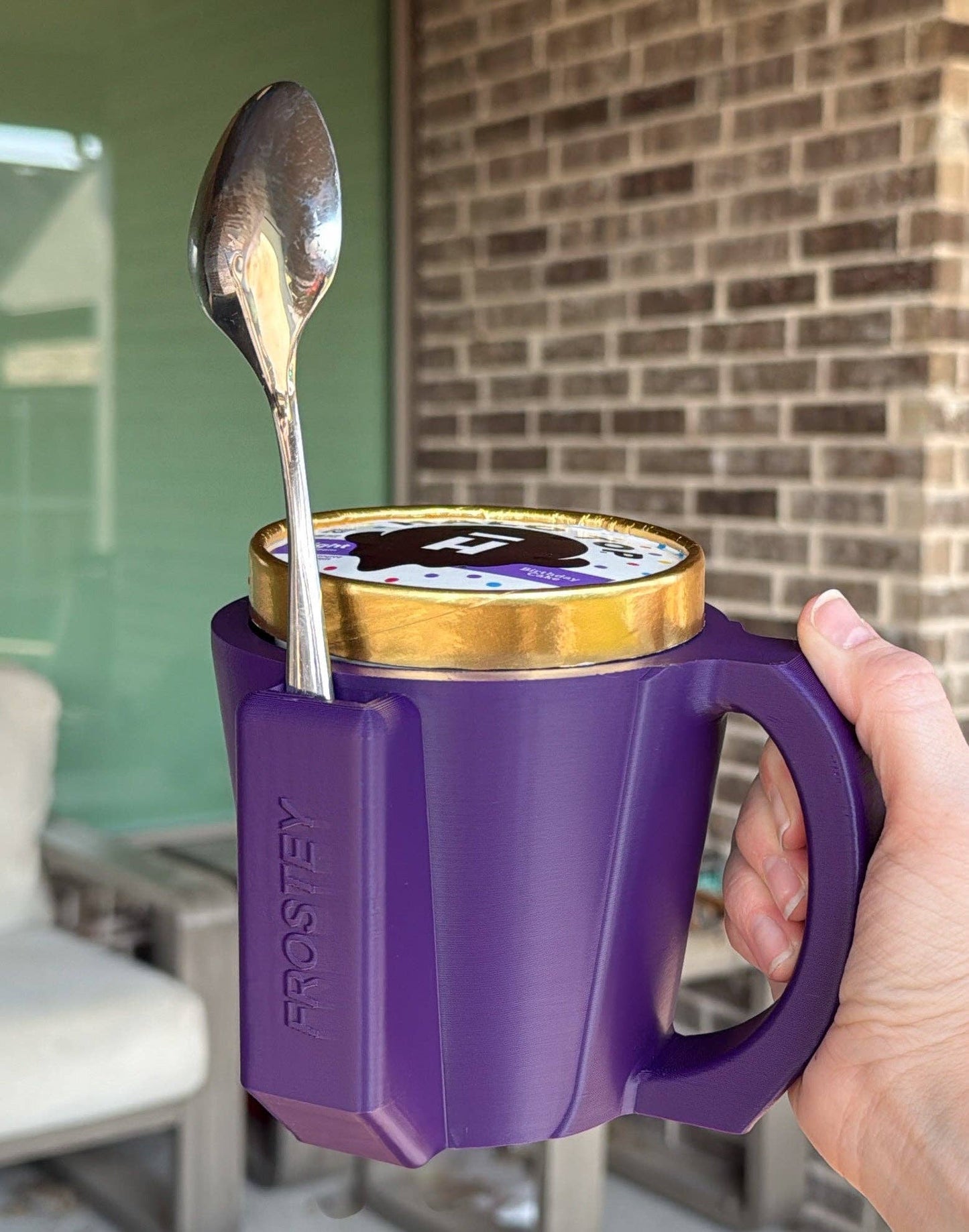 Frostey Ice Cream Pint Handle Holder Sipzey