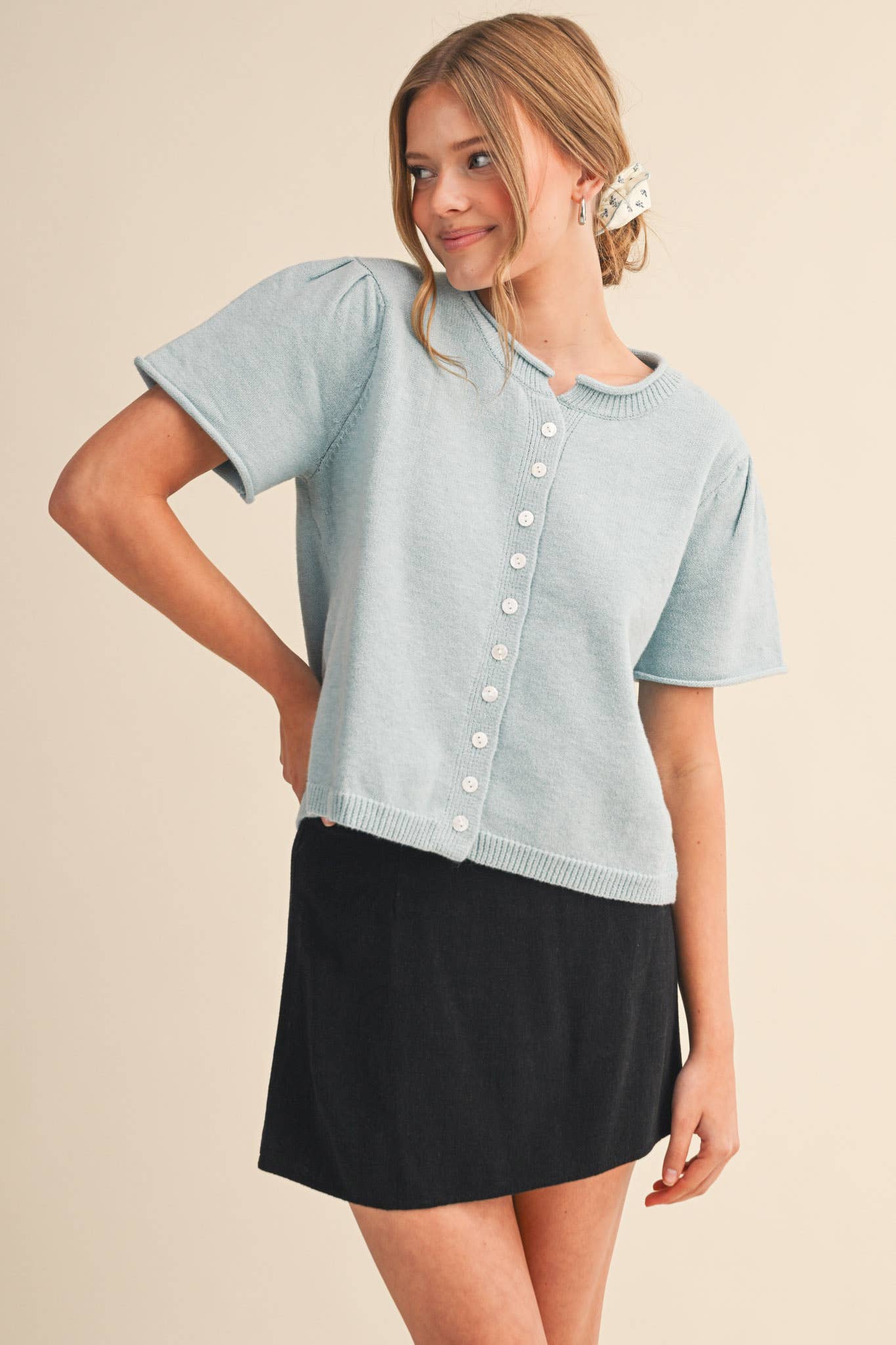 SHORT SLEEVE SWEATER CARDIGAN