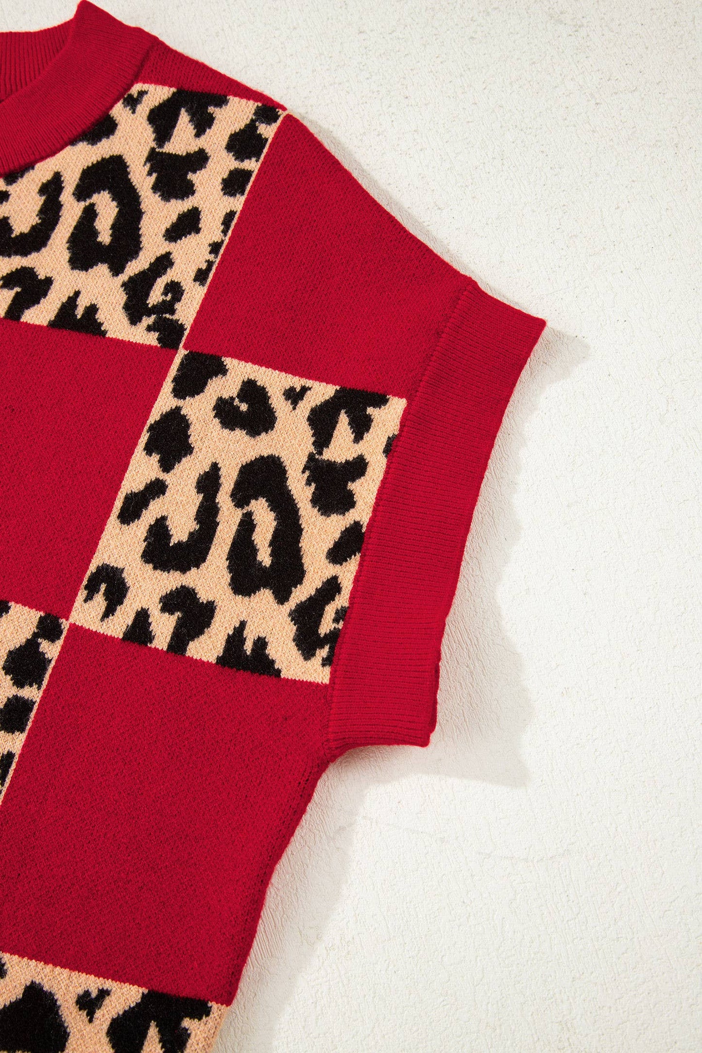 66Plus Size Leopard Checkerboard Short Sleeve Sweater
