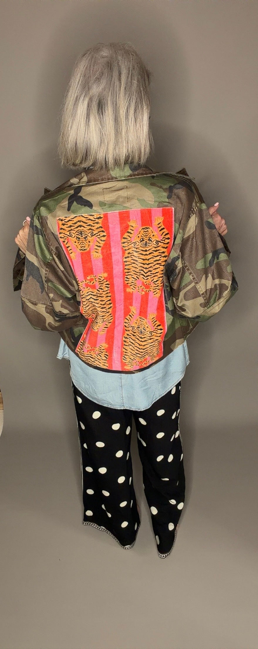 Camo jacket with Tiger Print contrast