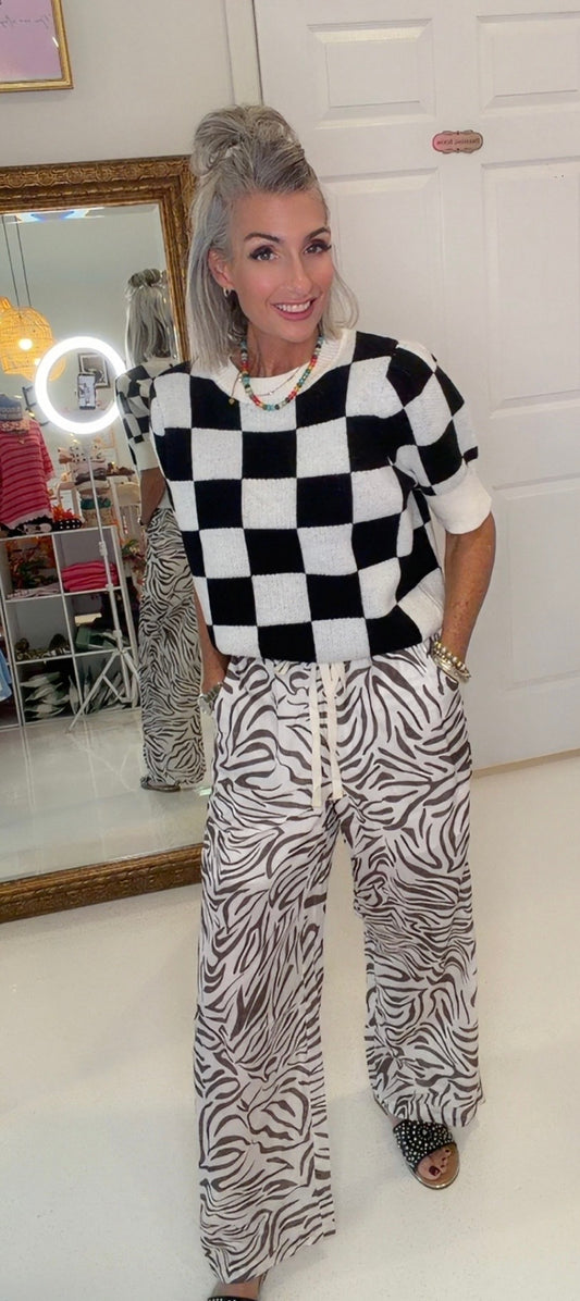 Gameday Theme Checker Patterned Puff Sleeves Knit Top