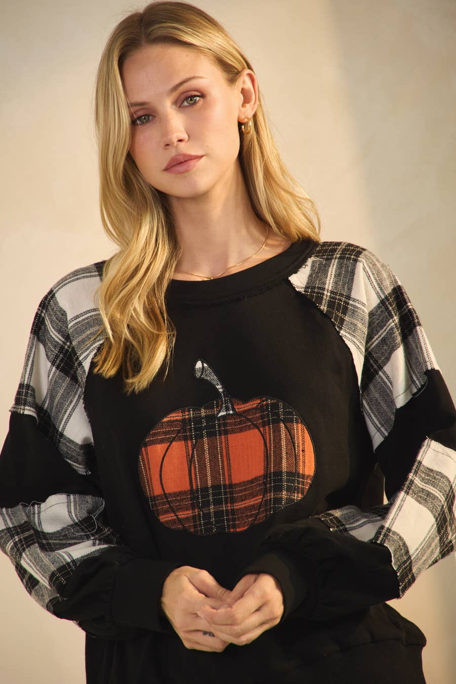 Plus Plaid Pumpkin Graphic Sweatshirt