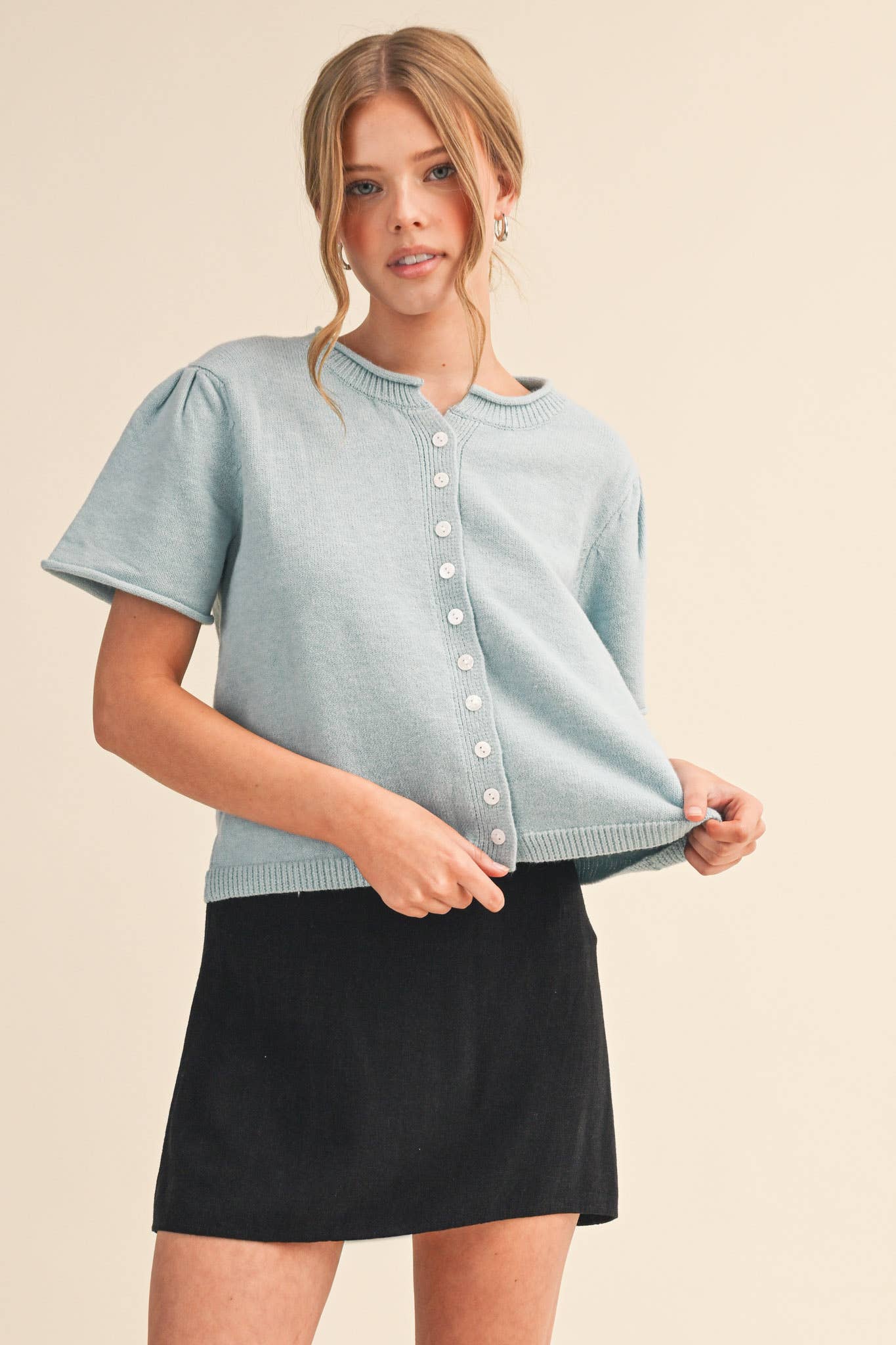 SHORT SLEEVE SWEATER CARDIGAN