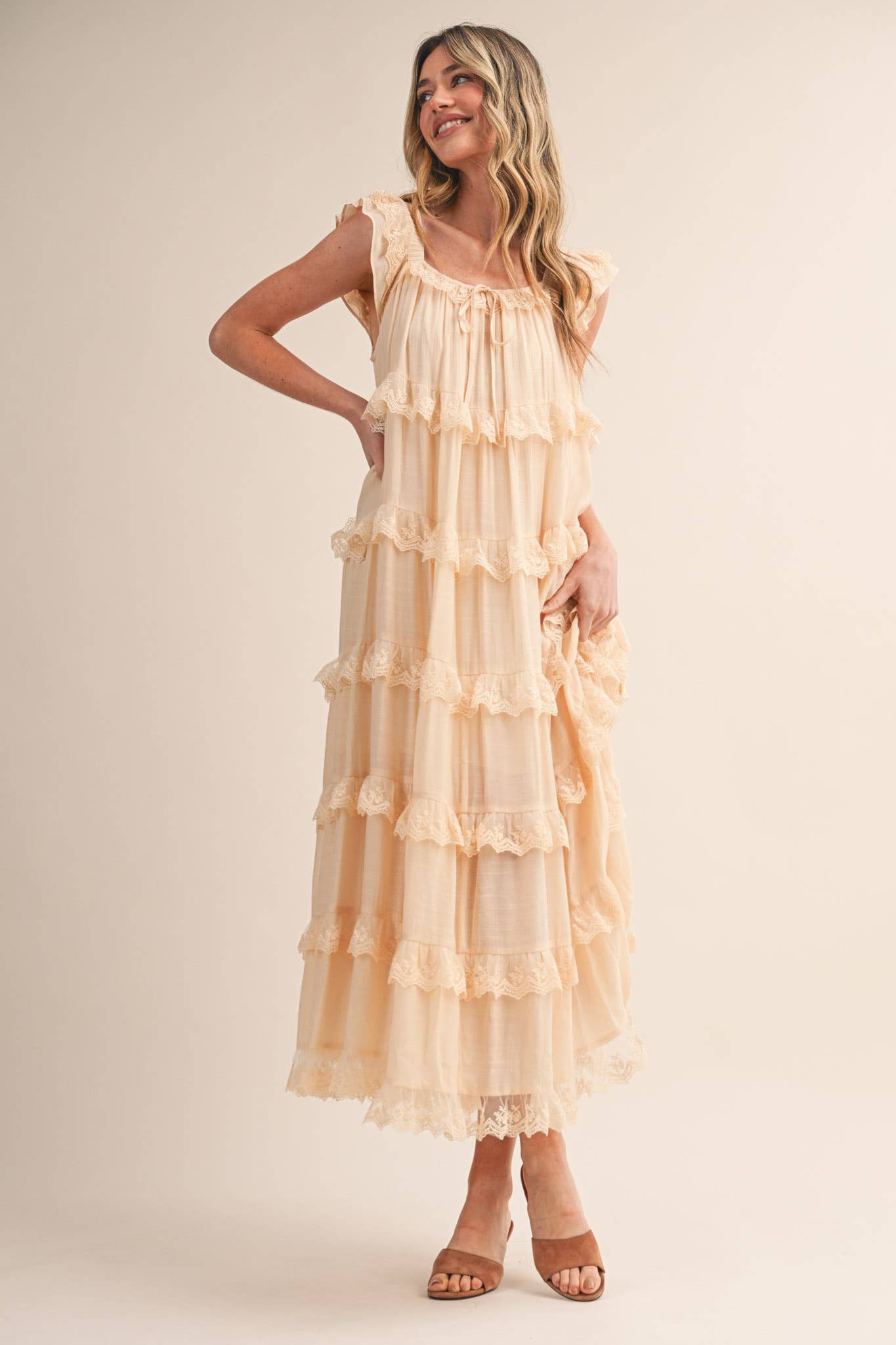 TIERED LACE TRIM FLOWY MAXI DRESS