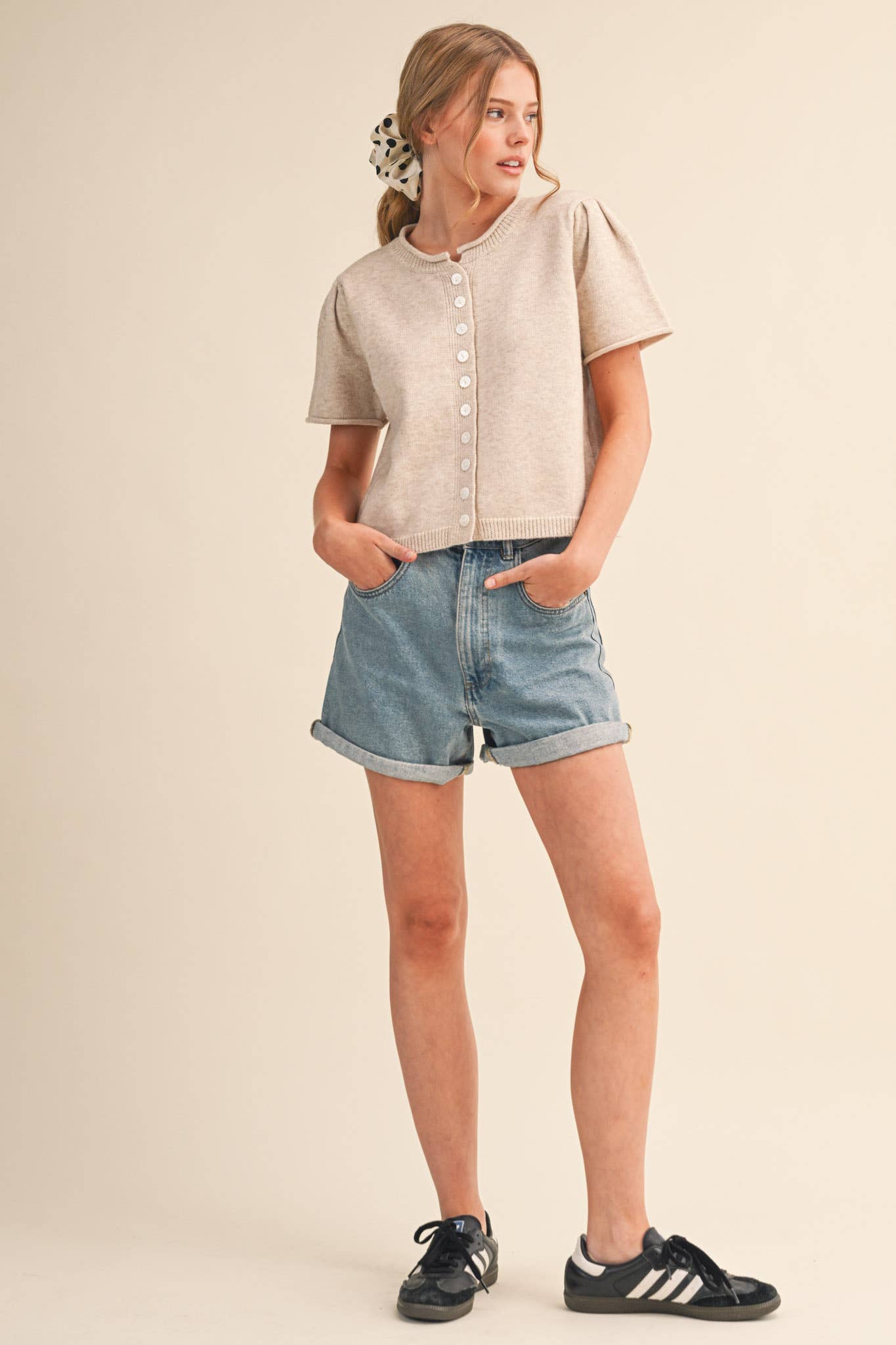 SHORT SLEEVE SWEATER CARDIGAN