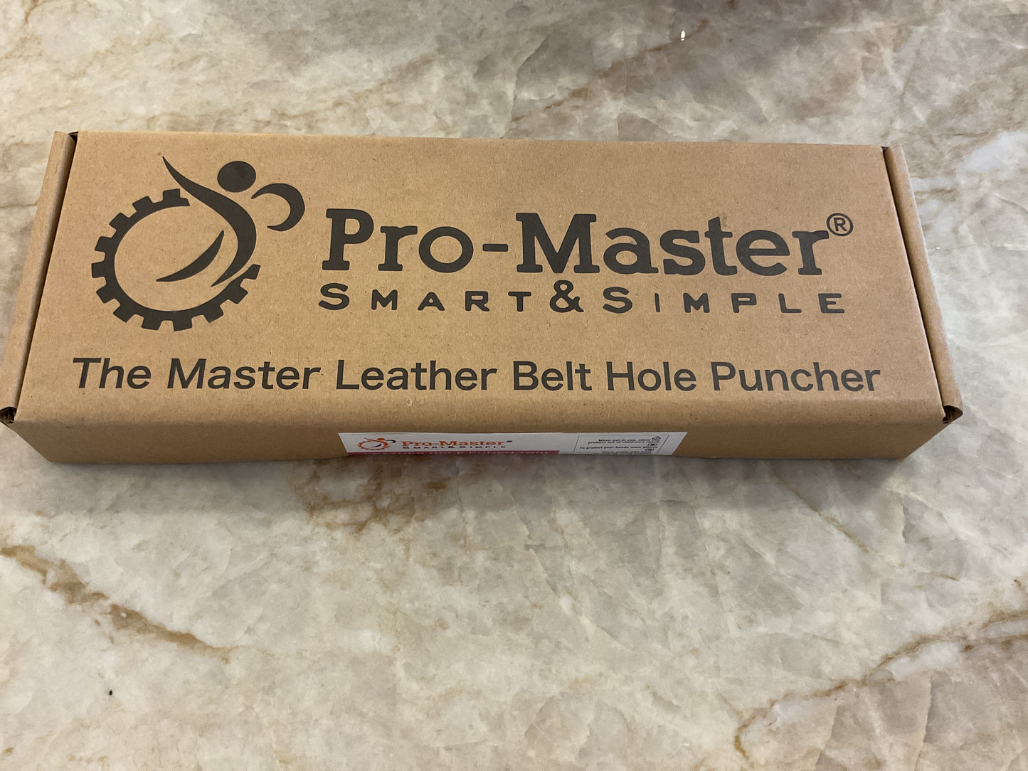 Leather belt hole puncher