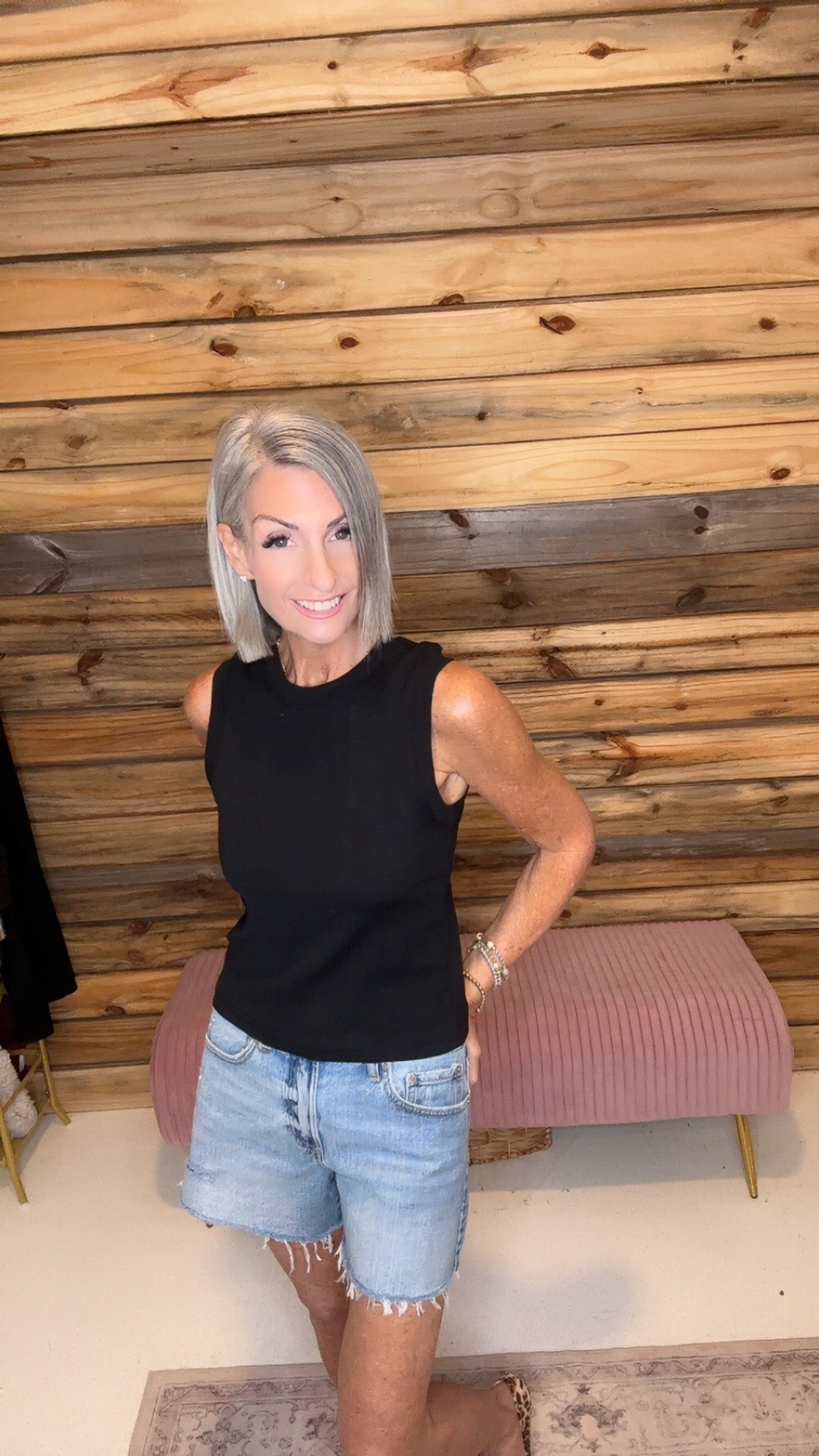 HUT7340-Stretchy Basic Ribbed Sleeveless Crew Neck Top