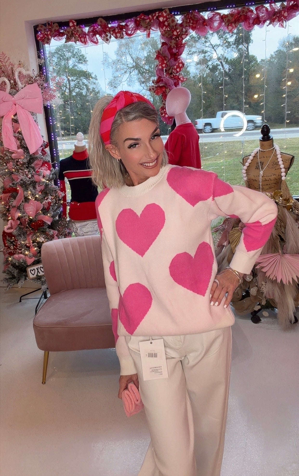 VALENTINE'S DAY ROUND NECK HEART KNITTED SWEATER