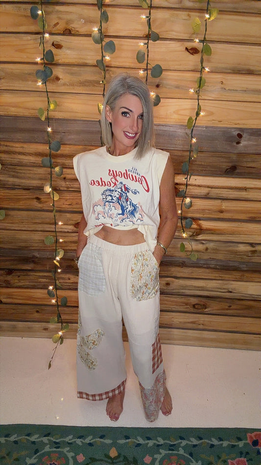 Wildest Cowboy| Western Graphic  Cropped Muscle Tank – Vintage White