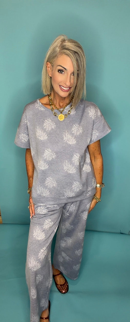 JAQUARD KNIT LOOSE FIT TOP and pants