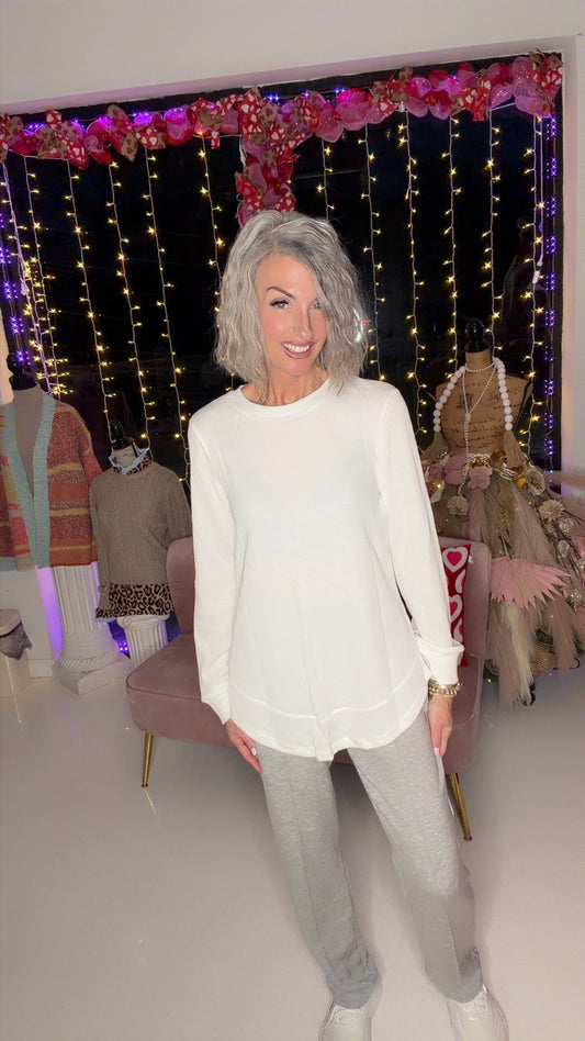 Fashion-W Rounded Hem Waffle Long Sleeve Top