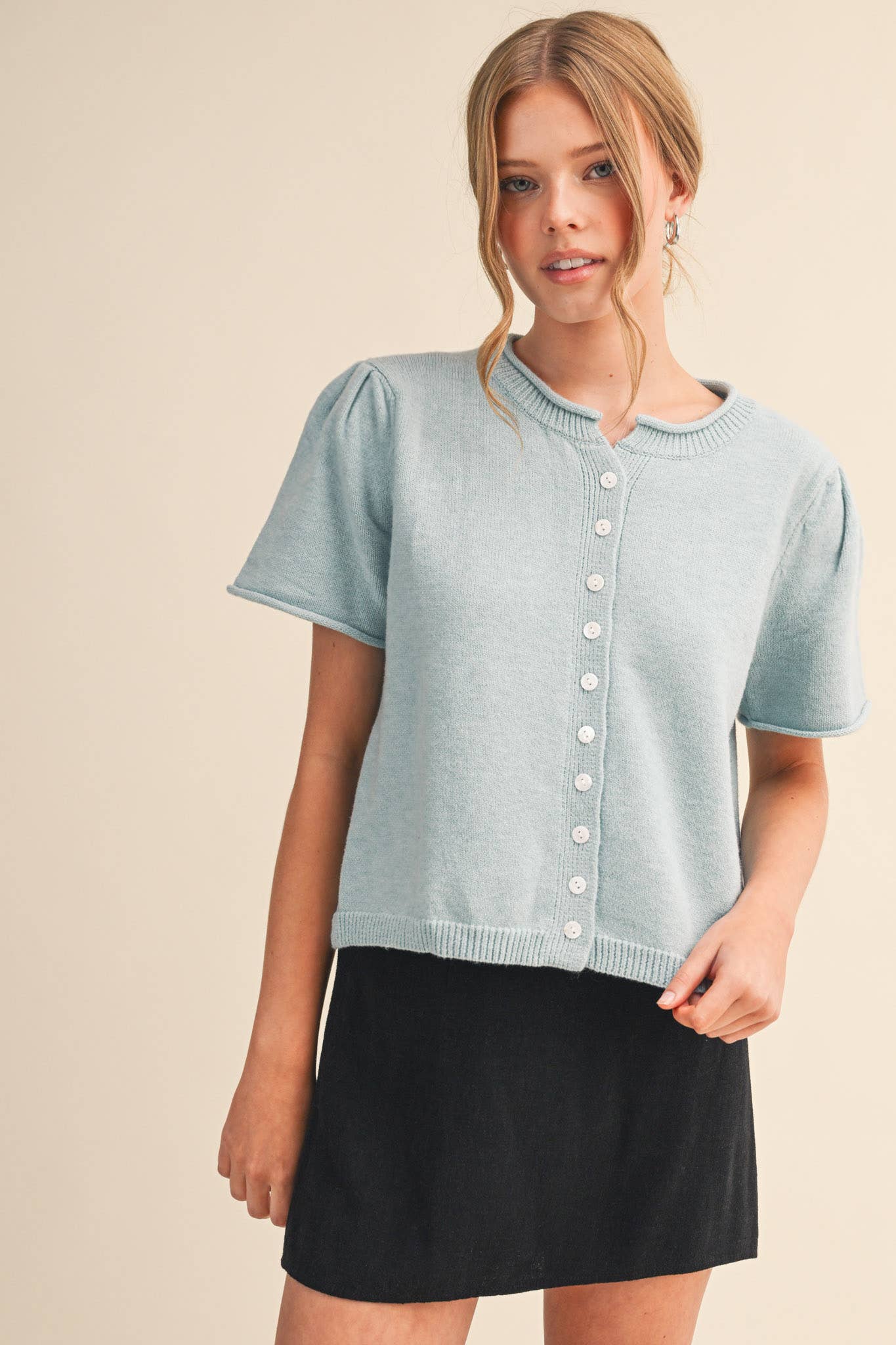 SHORT SLEEVE SWEATER CARDIGAN
