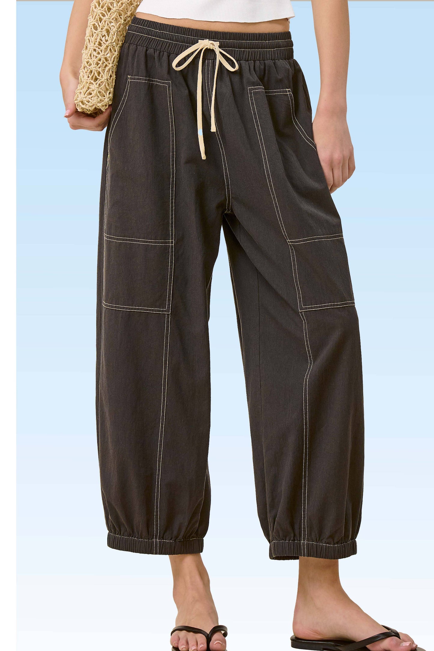 -Cropped Barrel Leg Balloon Pants with Contrast Sew