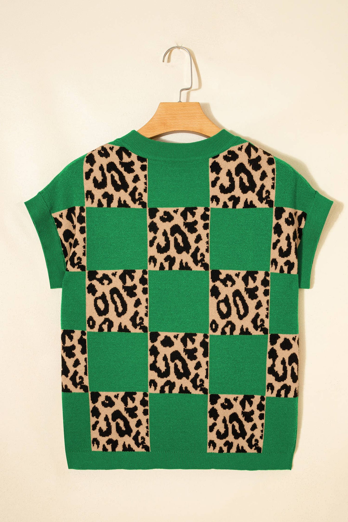 66Plus Size Leopard Checkerboard Short Sleeve Sweater