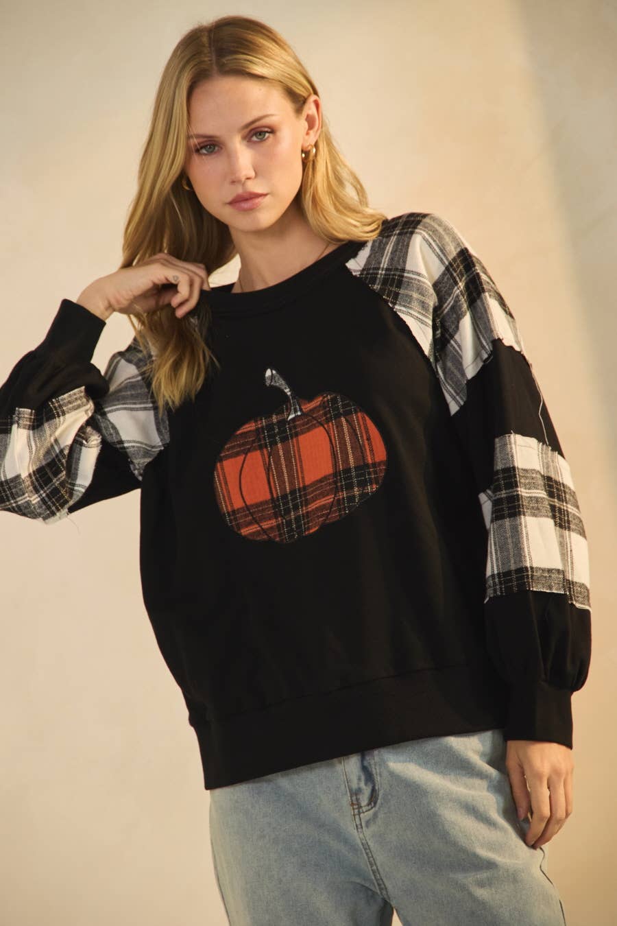 Plus Plaid Pumpkin Graphic Sweatshirt