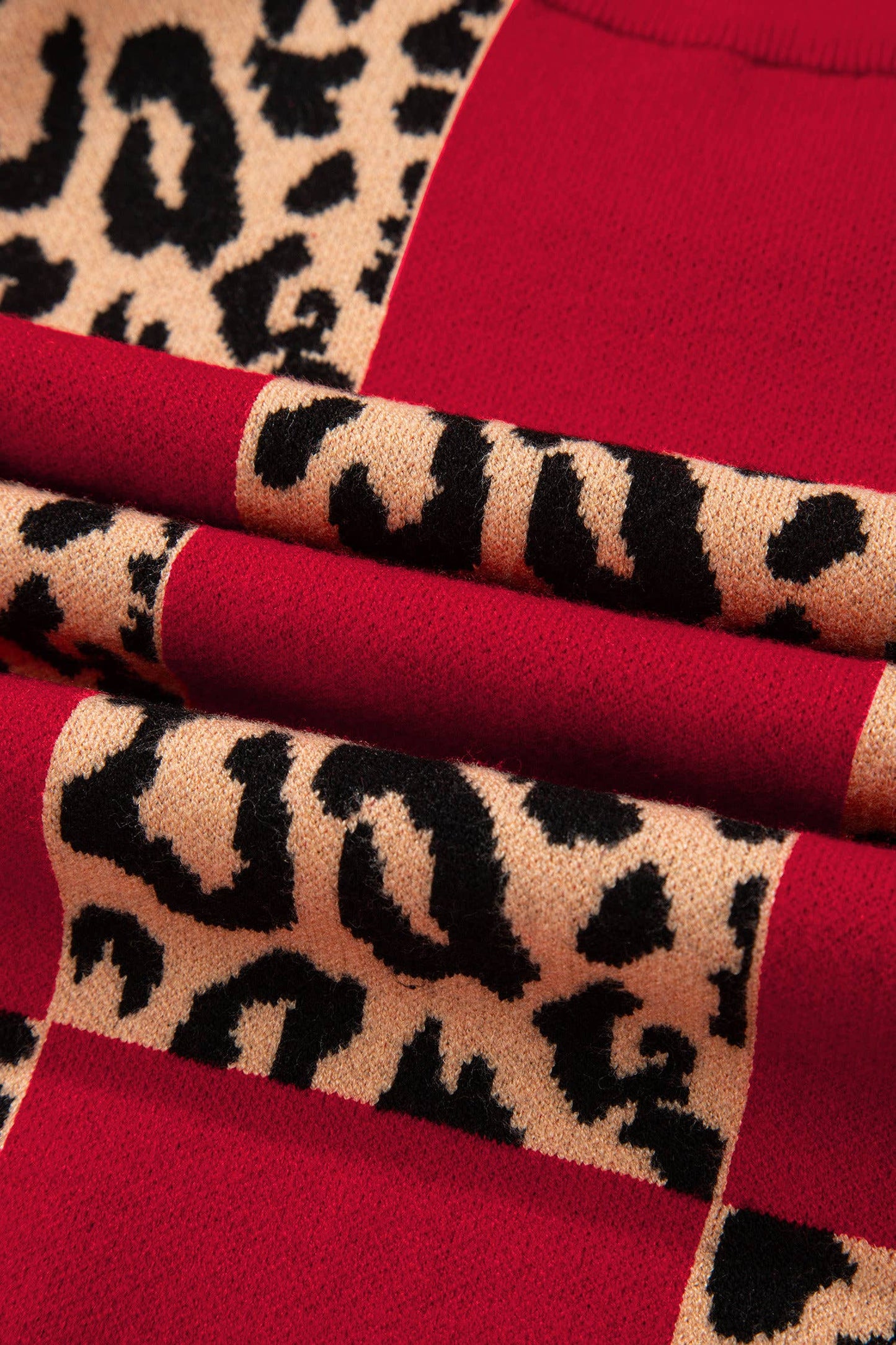 66Plus Size Leopard Checkerboard Short Sleeve Sweater