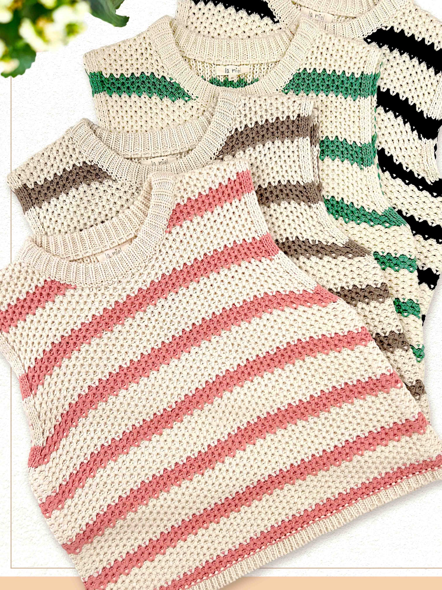 MCS3584-Chunky Striped Crew Mock Neck Sleeveless Sweater Top