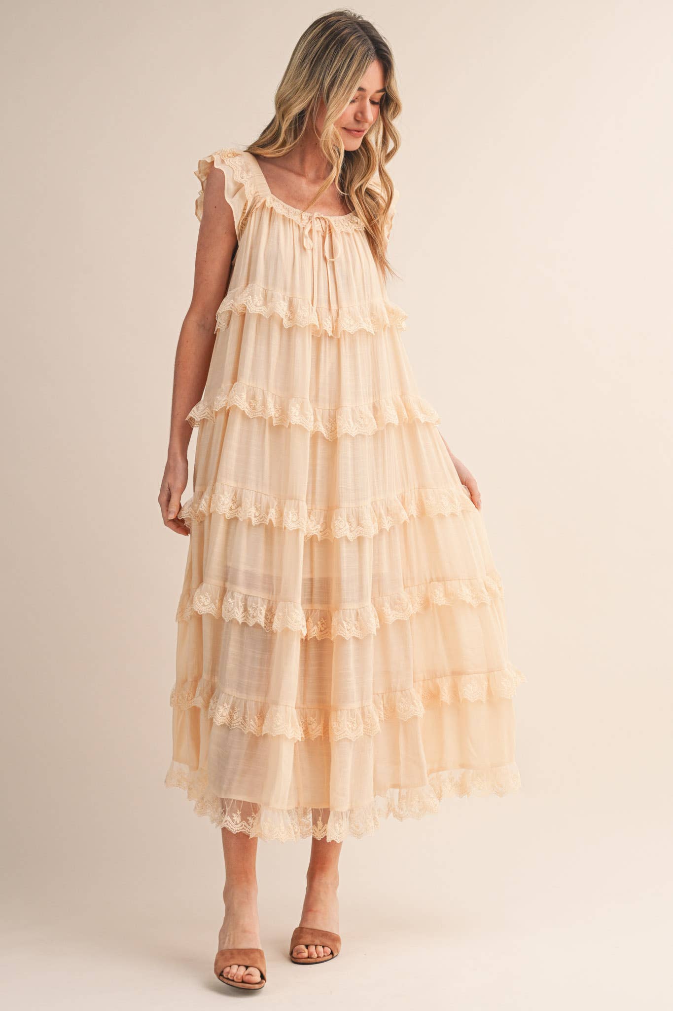 TIERED LACE TRIM FLOWY MAXI DRESS