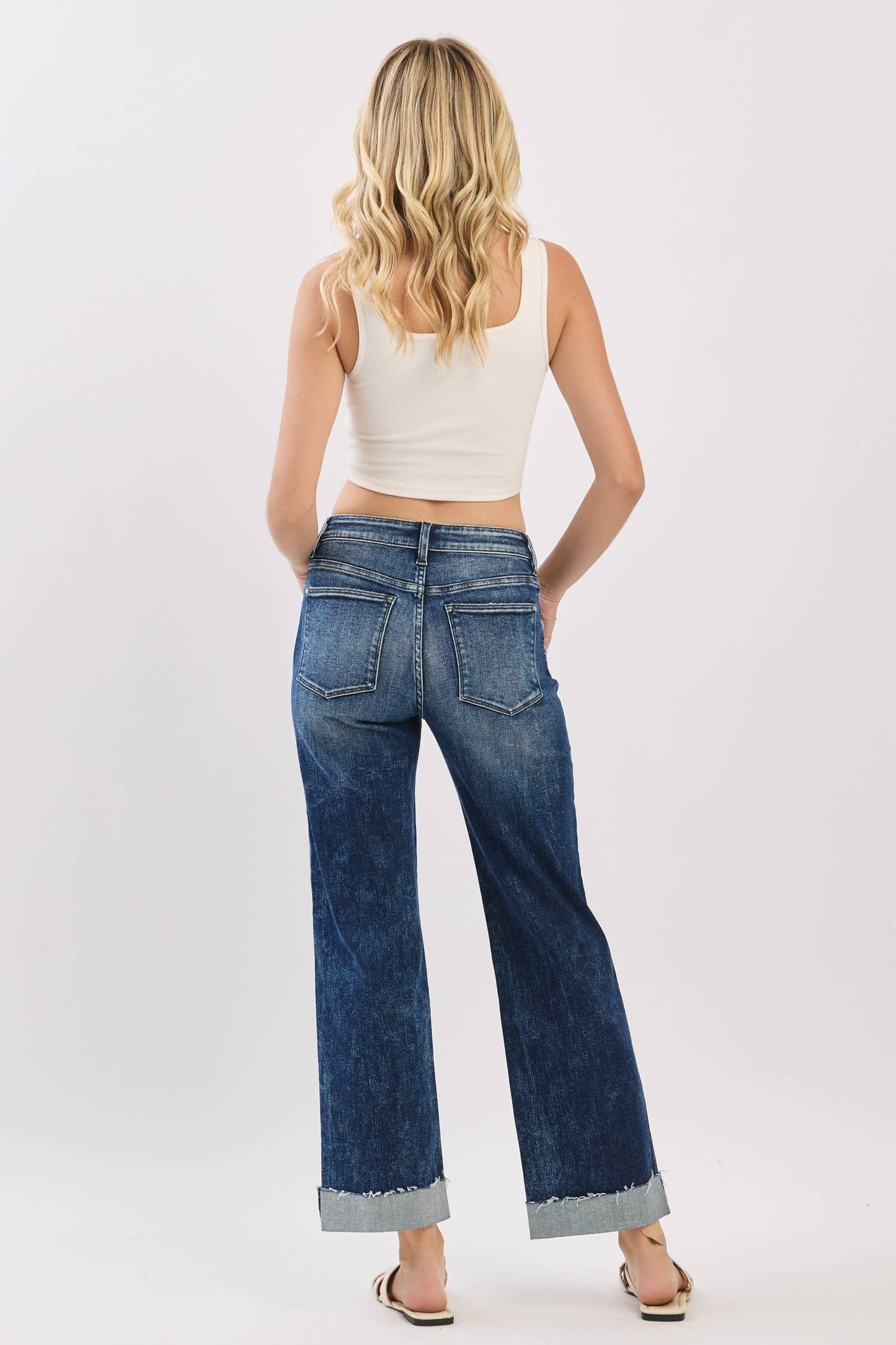 Petra MID RISE LOOSE STRAIGHT W/ CUFFED HEM JEANS