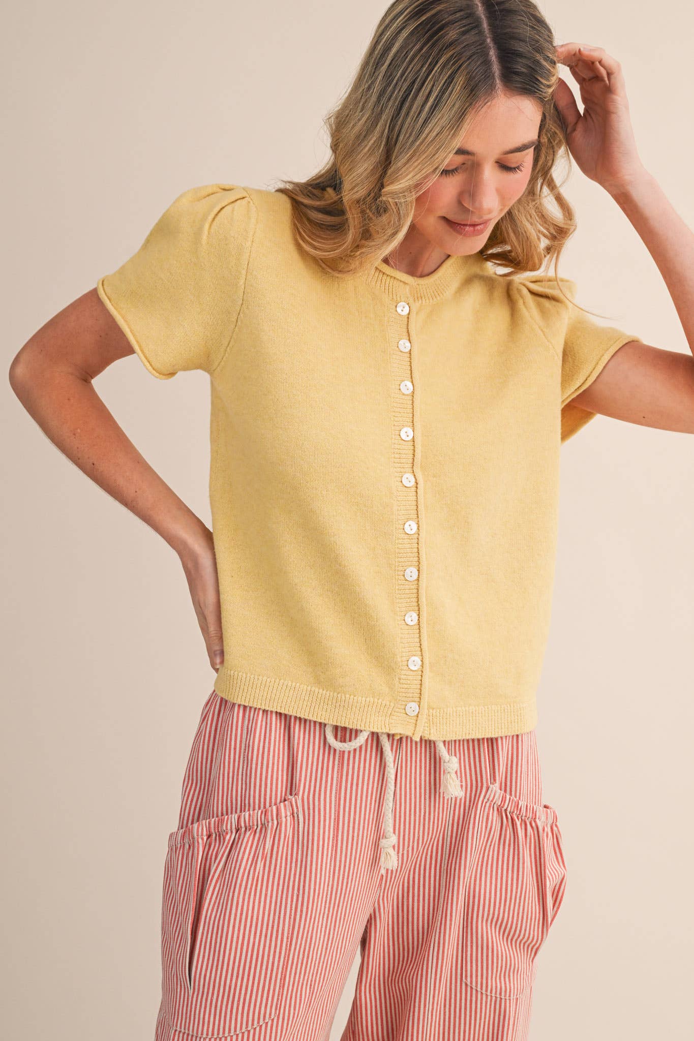 SHORT SLEEVE SWEATER CARDIGAN