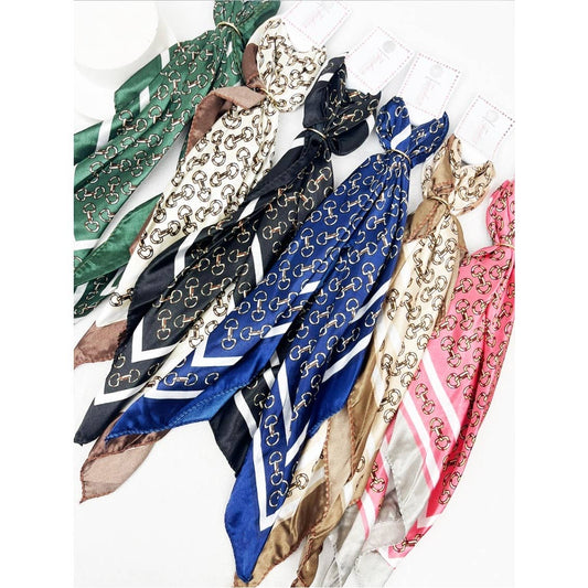 Chain Boarder Pattern Daily Scarf with Gold Ring