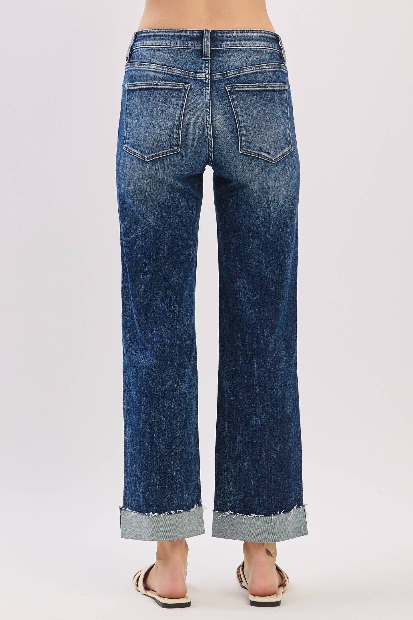 Petra MID RISE LOOSE STRAIGHT W/ CUFFED HEM JEANS
