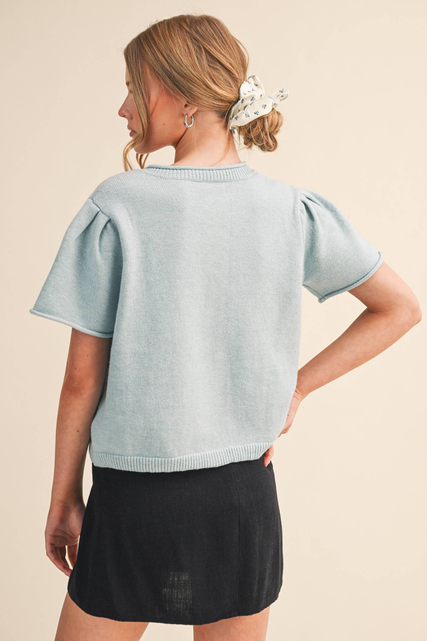 SHORT SLEEVE SWEATER CARDIGAN